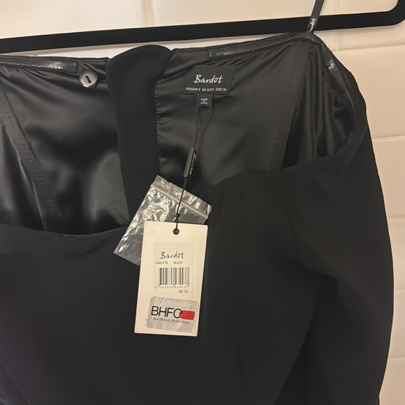 Bardot Solange bell sleeve off the shoulder XS - Picture 5 of 5